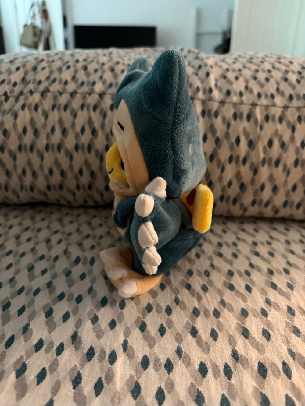 Pokémon Snorlax Cosplay Pikachu Plush - Picture 2 of 4